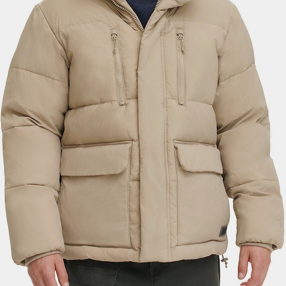 Puffer jacket levis ( size L) - Picture 9 of 9